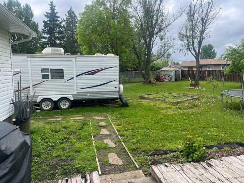 806 7 A Street, Fox Creek, AB 