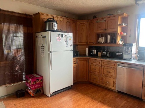 806 7 A Street, Fox Creek, AB 