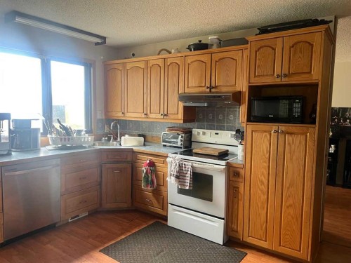 806 7 A Street, Fox Creek, AB 