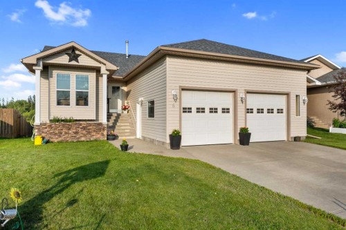 6 Park Circle  Whitecourt, AB T7S 1H9