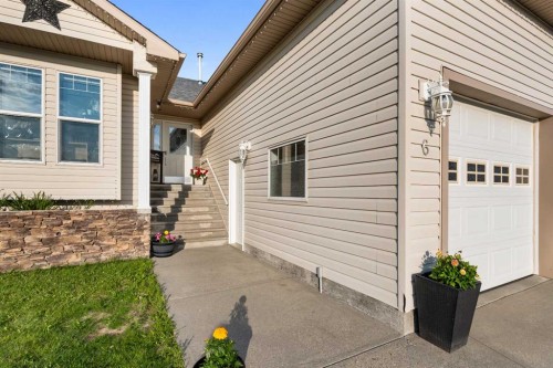 6 Park Circle, Whitecourt, AB - Outdoor