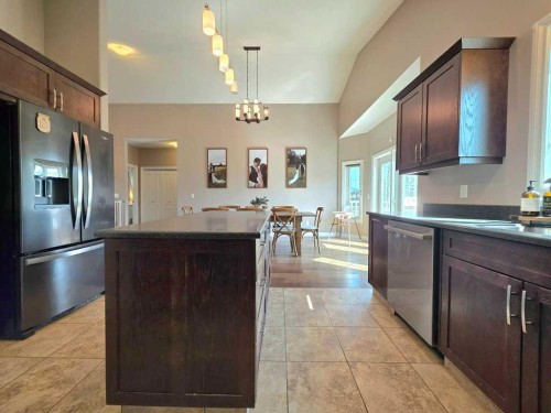 409 13 Street Se, Slave Lake, AB - Indoor Photo Showing Kitchen