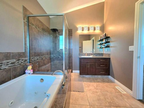 409 13 Street Se, Slave Lake, AB - Indoor Photo Showing Bathroom