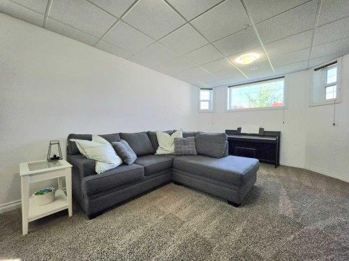 409 13 Street Se, Slave Lake, AB - Indoor