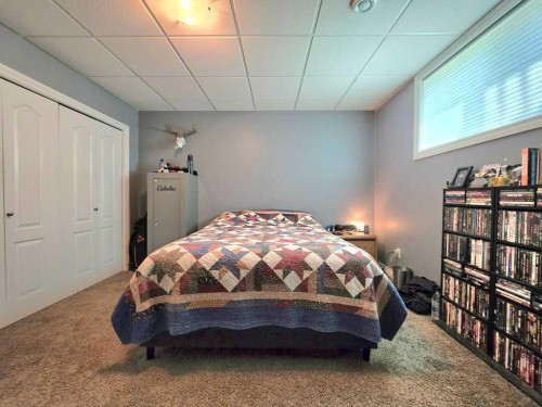 409 13 Street Se, Slave Lake, AB - Indoor Photo Showing Bedroom