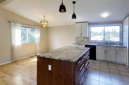 4346 9Th Avenue, Edson, AB - Indoor Photo Showing Kitchen