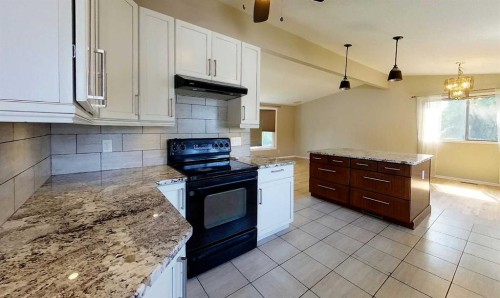 4346 9Th Avenue, Edson, AB - Indoor Photo Showing Kitchen
