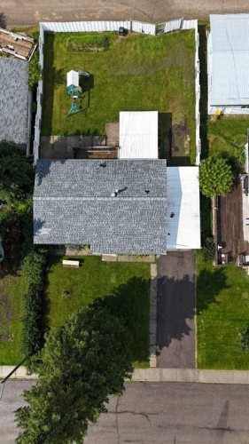 4346 9Th Avenue, Edson, AB - Outdoor