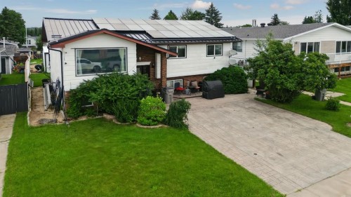 25 Wedow Drive, Whitecourt, AB - Outdoor