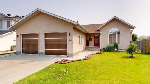 27 Patterson Place  Whitecourt, AB T7S 1W5