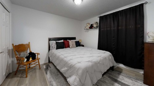 27 Patterson Place, Whitecourt, AB - Indoor Photo Showing Bedroom