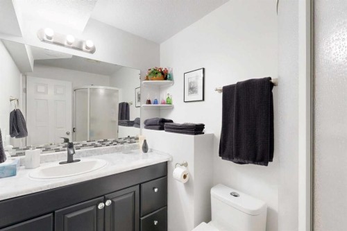 27 Patterson Place, Whitecourt, AB - Indoor Photo Showing Bathroom