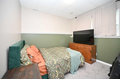 5404 Aspen Lane, Athabasca, AB - Indoor Photo Showing Bedroom
