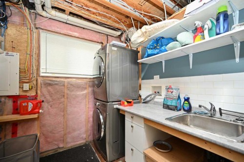 5404 Aspen Lane, Athabasca, AB - Indoor Photo Showing Laundry Room