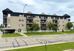 305-4502 52 Avenue Whitecourt, AB T7S 0C7