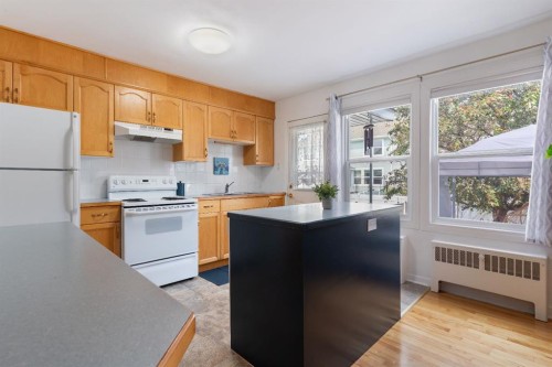36 Poplar Crescent, Springbrook, AB - Indoor Photo Showing Kitchen