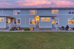 36 Poplar Crescent Springbrook, AB T4S 1V3