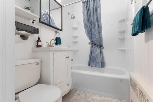 36 Poplar Crescent, Springbrook, AB - Indoor Photo Showing Bathroom