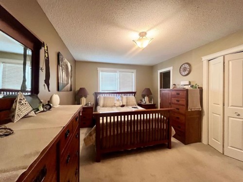 165 Mcpherson Drive, Hinton, AB - Indoor Photo Showing Bedroom