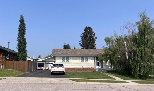 165 Mcpherson Drive, Hinton, AB - Outdoor