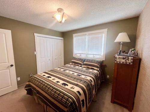 165 Mcpherson Drive, Hinton, AB - Indoor Photo Showing Bedroom