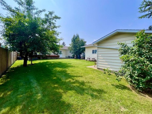 165 Mcpherson Drive, Hinton, AB - Outdoor