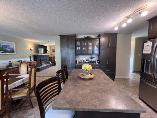 165 Mcpherson Drive, Hinton, AB - Indoor Photo Showing Dining Room
