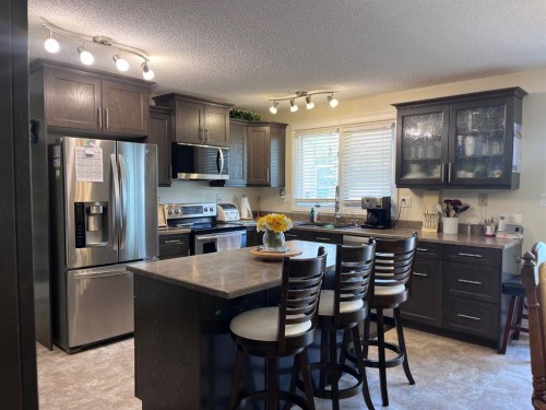 165 Mcpherson Drive, Hinton, AB - Indoor Photo Showing Kitchen