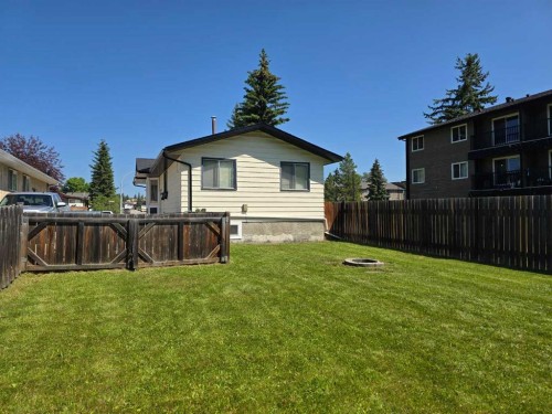 5701 9 Avenue, Edson, AB - Outdoor