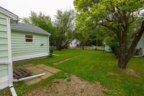 1510 63 Street, Edson, AB - Outdoor