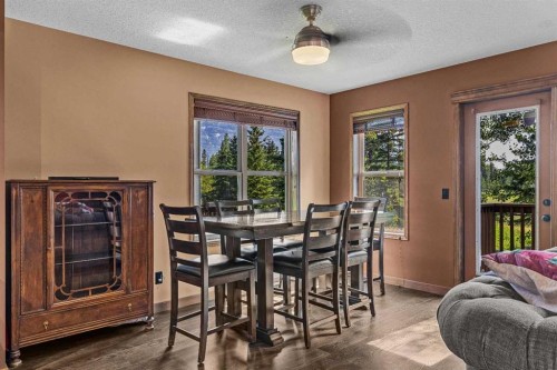 202-108 Armstrong Place, Canmore, AB - Indoor Photo Showing Dining Room