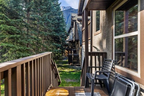 202-108 Armstrong Place, Canmore, AB - Outdoor With Exterior