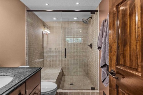 202-108 Armstrong Place, Canmore, AB - Indoor Photo Showing Bathroom