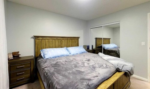 1402 Edson Drive, Edson, AB - Indoor Photo Showing Bedroom