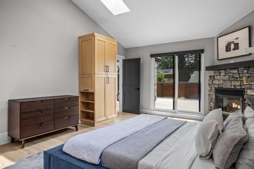 610 Larch Place, Canmore, AB - Indoor Photo Showing Bedroom