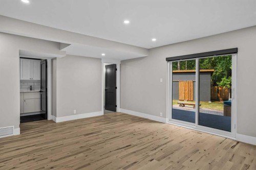 610 Larch Place, Canmore, AB - Indoor