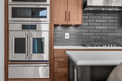 401 Stewart Creek Close, Canmore, AB - Indoor Photo Showing Kitchen