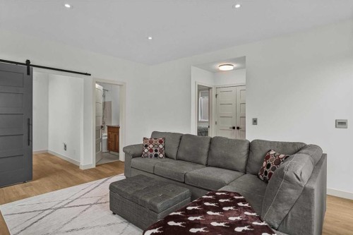 401 Stewart Creek Close, Canmore, AB - Indoor Photo Showing Living Room