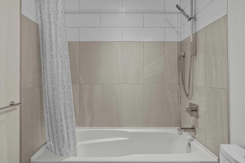 401 Stewart Creek Close, Canmore, AB - Indoor Photo Showing Bathroom
