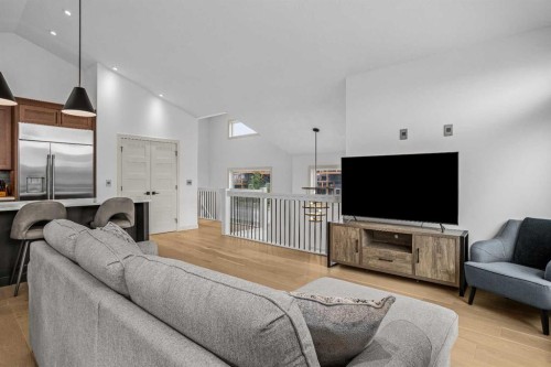401 Stewart Creek Close, Canmore, AB - Indoor Photo Showing Living Room