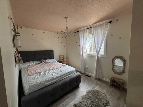26 Olson Crescent, Whitecourt, AB - Indoor Photo Showing Bedroom