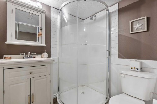 4726 44  Street, Mayerthorpe, AB - Indoor Photo Showing Bathroom