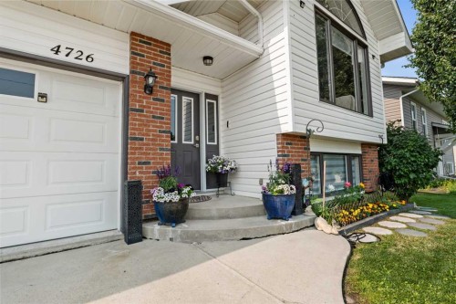 4726 44  Street, Mayerthorpe, AB - Outdoor