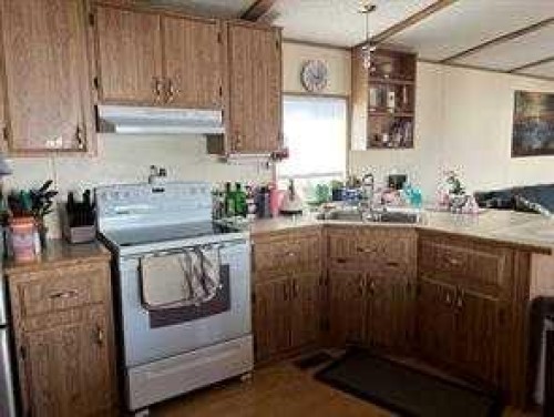 407 9 Street, Fox Creek, AB - Indoor