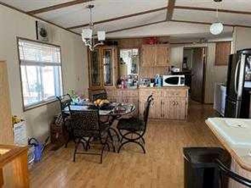 407 9 Street, Fox Creek, AB - Indoor Photo Showing Dining Room
