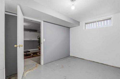 22 Hillside Avenue, Swan Hills, AB - Indoor