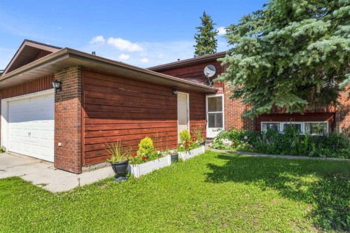 22 Hillside Avenue, Swan Hills, AB - Outdoor
