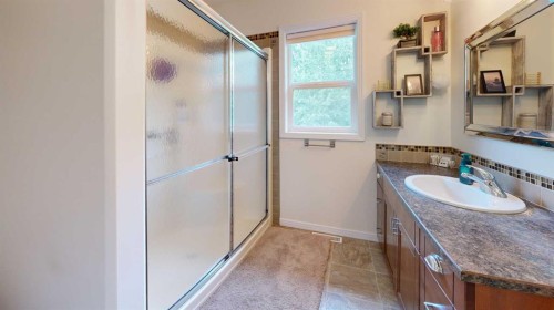 47 Rodeo Way, Whitecourt, AB - Indoor Photo Showing Bathroom