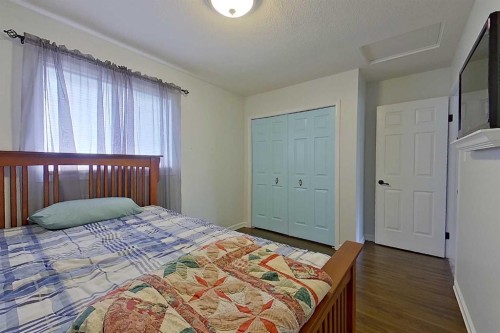 4609 Champagne Drive, Athabasca, AB - Indoor Photo Showing Bedroom