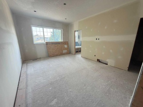905 7 Avenue, Fox Creek, AB - Indoor